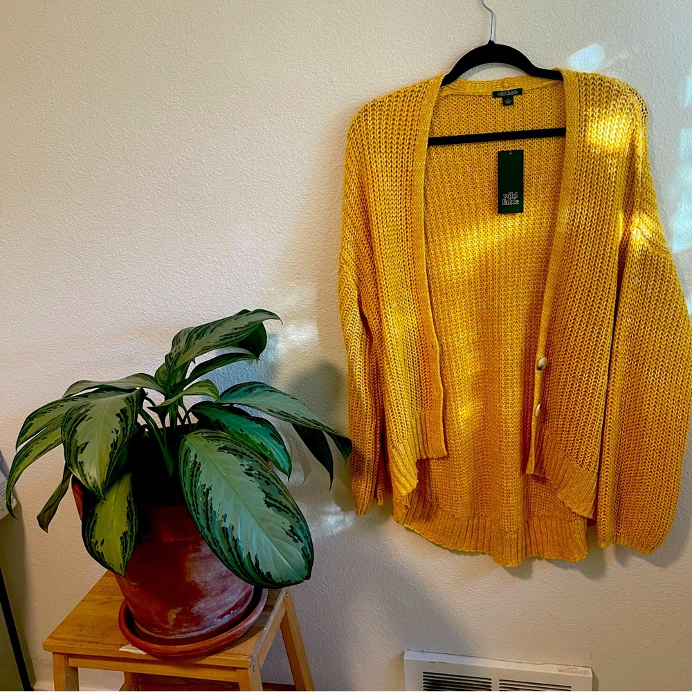 Yellow sweater/cardigan